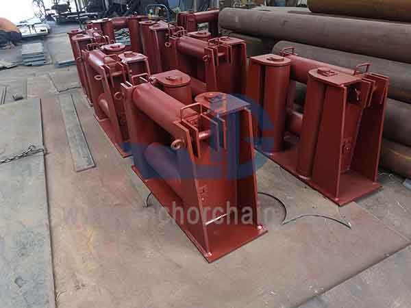 CB 3062-79 Štvorvalcový Fairlead Typ BB