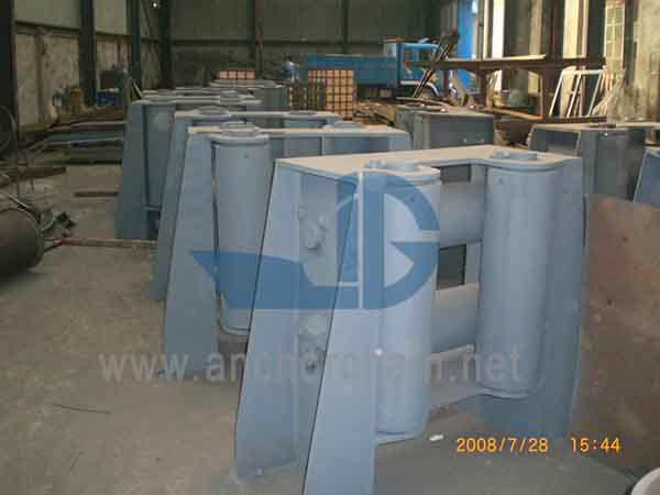 Valec konca paluby JIS F-2020
