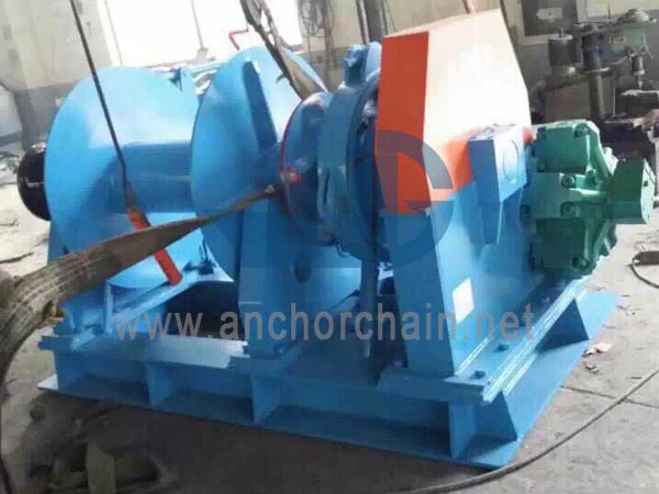 Hydraulické kombinované kotvenie Windass